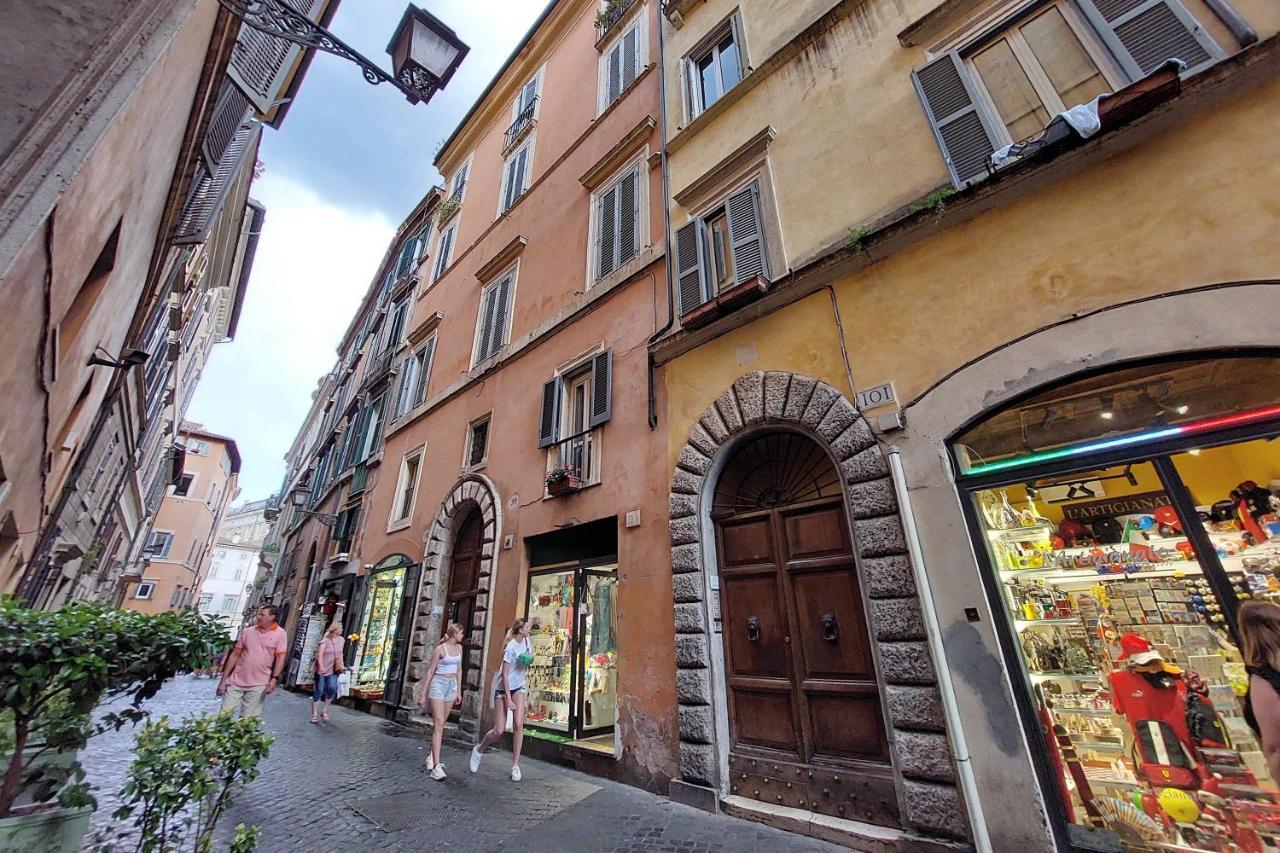 The Eclectic Of Collector - Navona Square Apartment *
